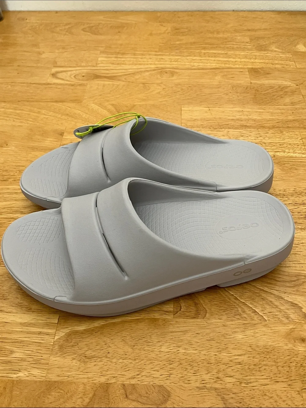 Oofos ooahh unisex slide sandals moonstone men’s size 8/ women’s 10 new